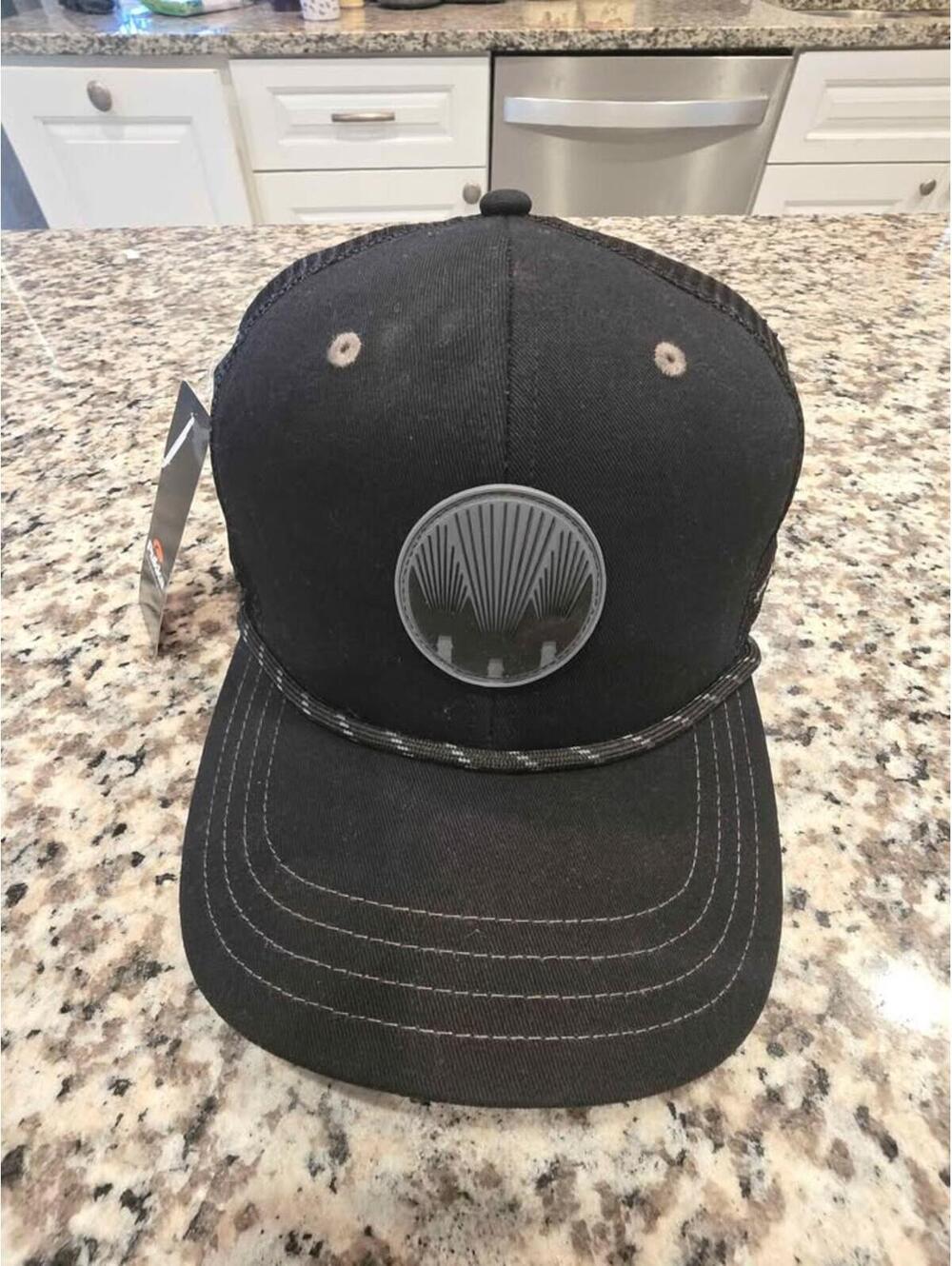 Men's Hat Snapback New With Tags